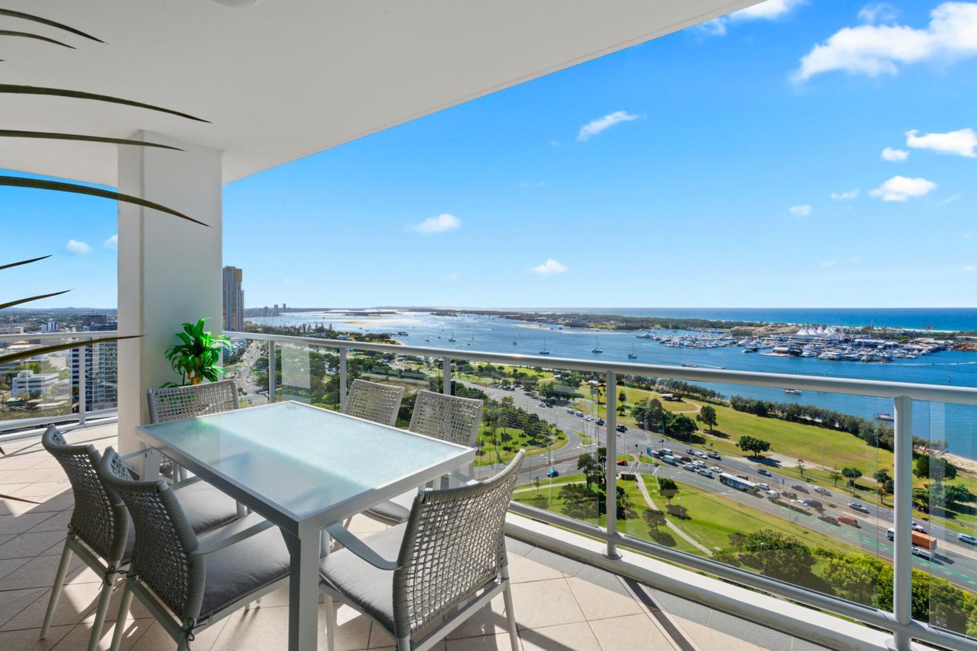 Brighton Shores Gold Coast Room photo